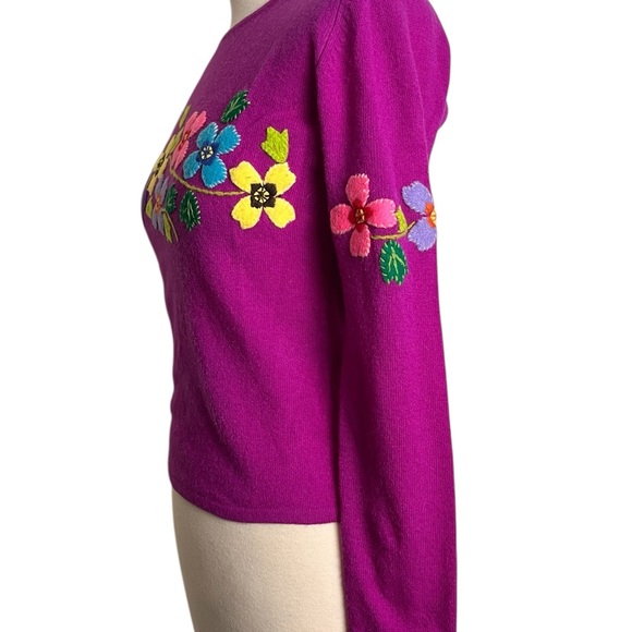 French Connection Floral Embroidered lambswool sweater size medium - Picture 3 of 9